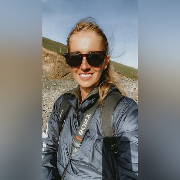 Meet Your Posher - Picture 3 of 11